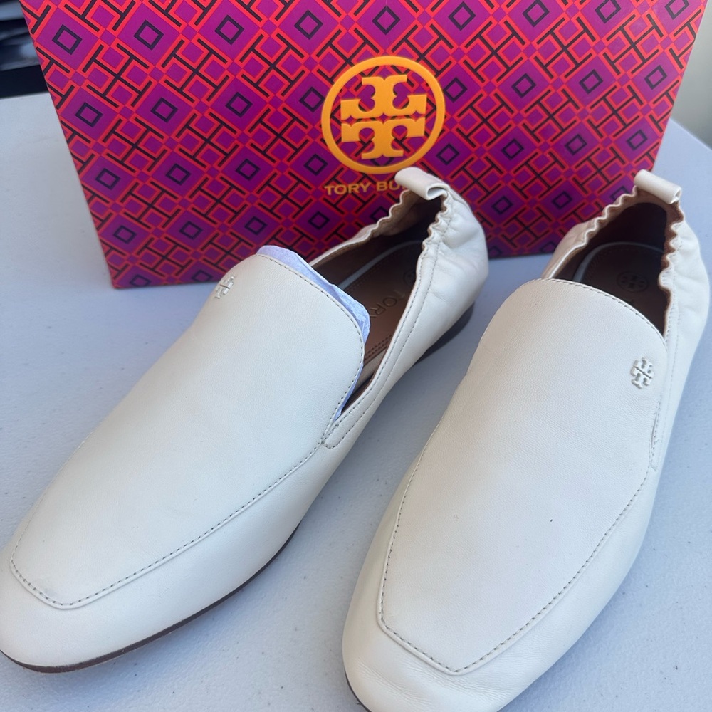Tory Birch Kira Loafer - Size 10!